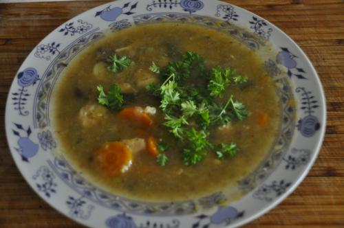 Jak uvařit toníkova rybí polévka? Snadné recept, připravený za 45 - 60 minut